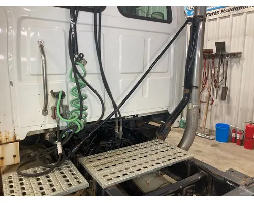 STERLING L9500 SERIES Exhaust Assembly