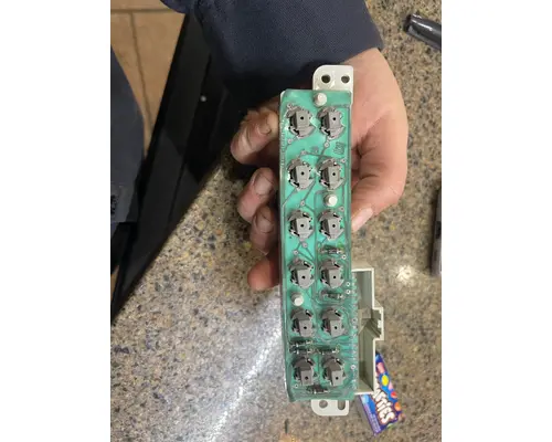 STERLING L9500 SERIES Gauges (all)