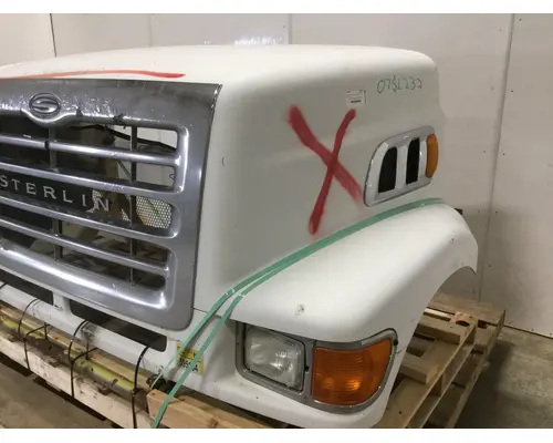 STERLING L9500 SERIES Hood