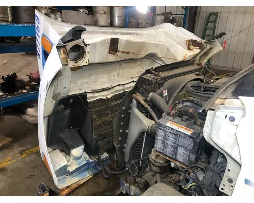 STERLING L9500 SERIES Hood