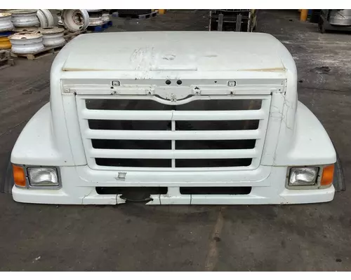 STERLING L9500 SERIES Hood