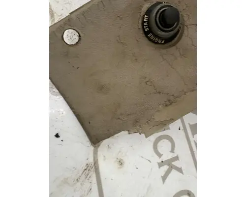 STERLING L9500 SERIES Ignition Switch