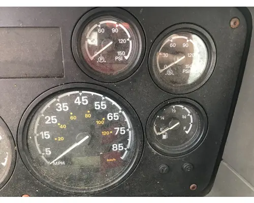 STERLING L9500 SERIES Instrument Cluster