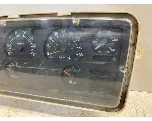 STERLING L9500 SERIES Instrument Cluster