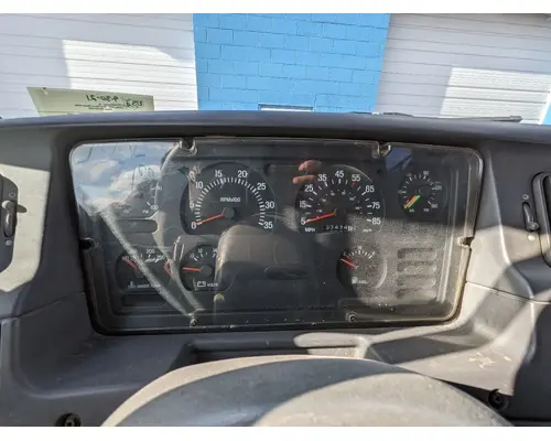 STERLING L9500 SERIES Instrument Cluster