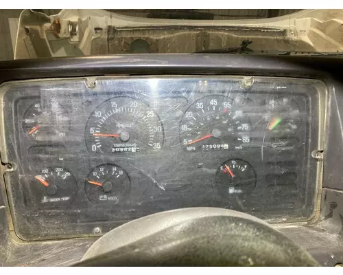 STERLING L9500 SERIES Instrument Cluster