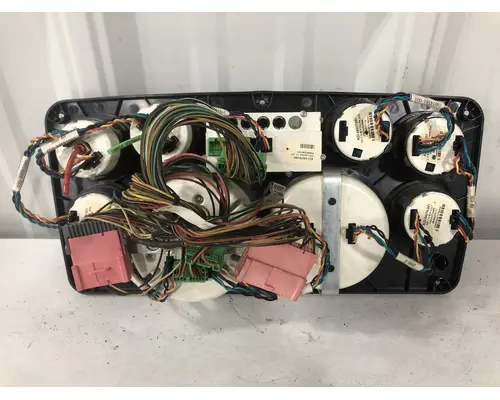 STERLING L9500 SERIES Instrument Cluster