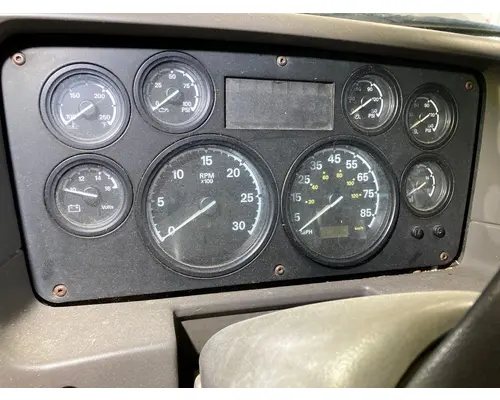 STERLING L9500 SERIES Instrument Cluster