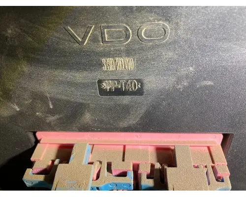 STERLING L9500 SERIES Instrument Cluster