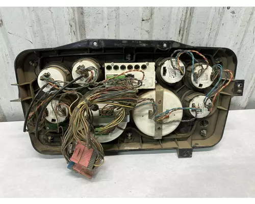 STERLING L9500 SERIES Instrument Cluster
