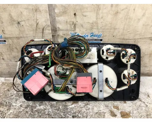 STERLING L9500 SERIES Instrument Cluster