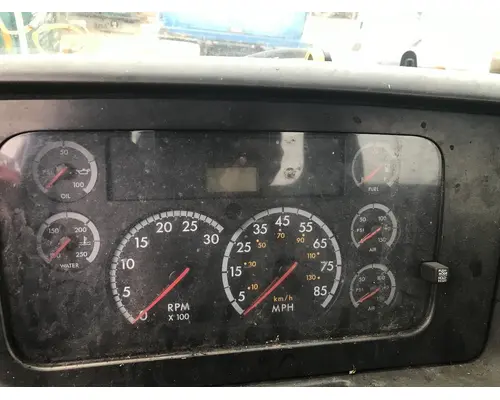 STERLING L9500 SERIES Instrument Cluster