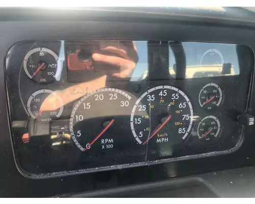 STERLING L9500 SERIES Instrument Cluster