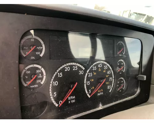 STERLING L9500 SERIES Instrument Cluster