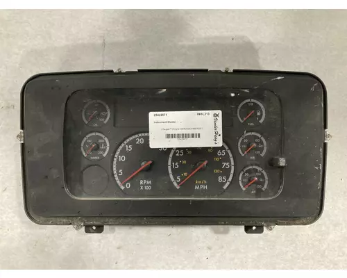 STERLING L9500 SERIES Instrument Cluster