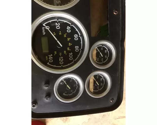 STERLING L9500 SERIES Instrument Cluster