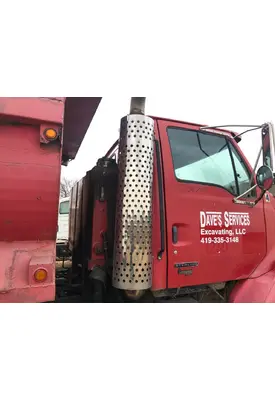 STERLING L9500 SERIES Muffler Shield