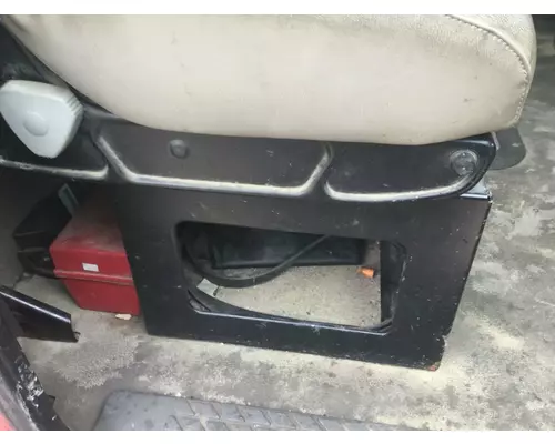 STERLING L9500 SERIES Seat (non-Suspension)