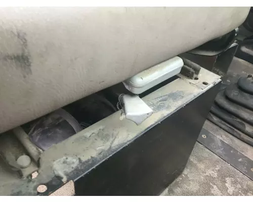 STERLING L9500 SERIES Seat (non-Suspension)