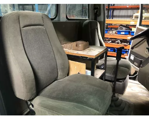 STERLING L9500 SERIES Seat (non-Suspension)