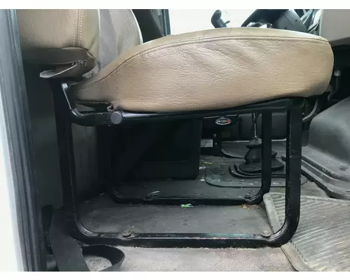 STERLING L9500 SERIES Seat (non-Suspension)