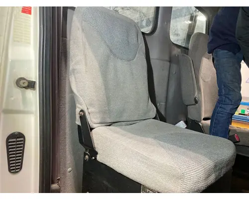 STERLING L9500 SERIES Seat (non-Suspension)
