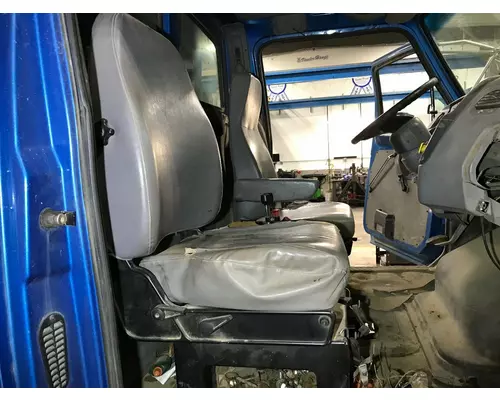 STERLING L9500 SERIES Seat (non-Suspension)