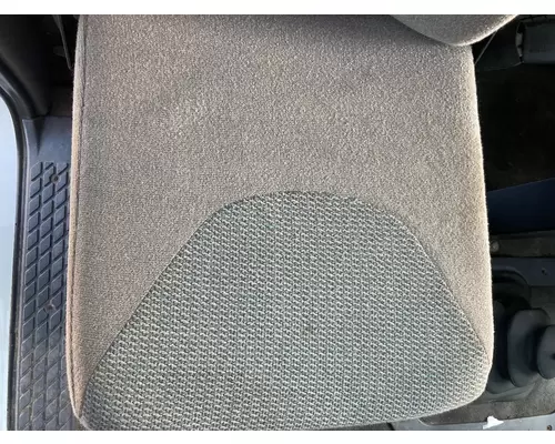 STERLING L9500 SERIES Seat (non-Suspension)