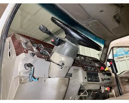 STERLING L9500 SERIES Steering Column