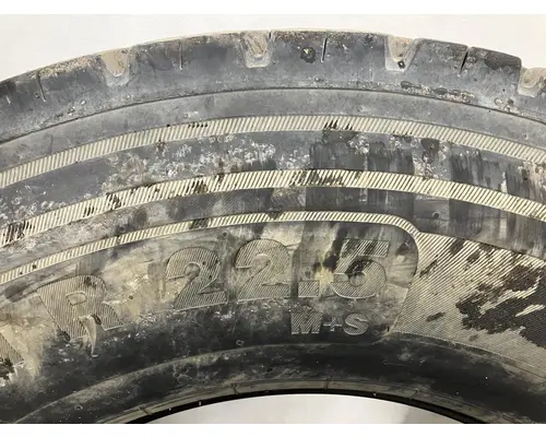 STERLING L9500 SERIES Tires