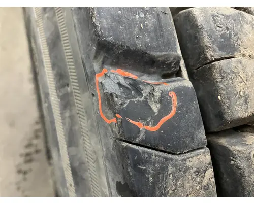 STERLING L9500 SERIES Tires
