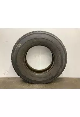 STERLING L9500 SERIES Tires