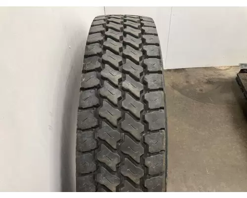 STERLING L9500 SERIES Tires