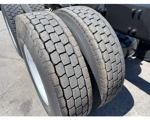 STERLING L9500 SERIES Vehicle For Sale