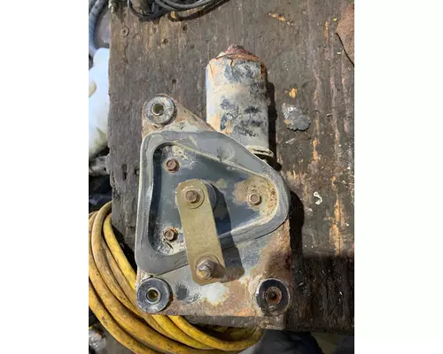 STERLING L9500 SERIES Wiper Motor, Windshield Transmission Linkage