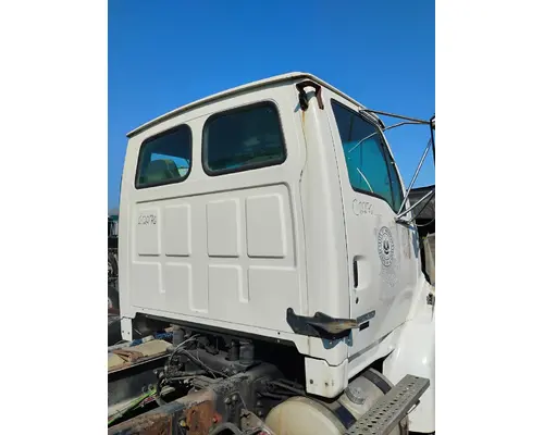 STERLING L9500 Cab