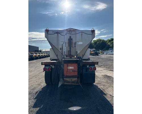 STERLING L9500 Complete Vehicle