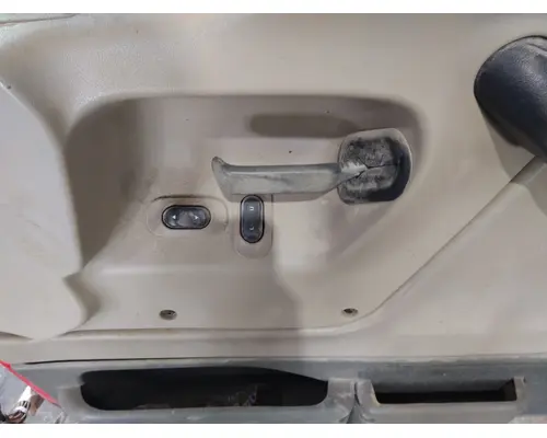 STERLING L9500 DOOR ASSEMBLY, FRONT