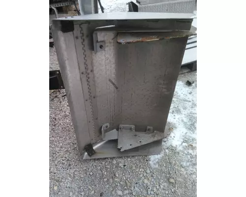 STERLING L9500 DPF COVER