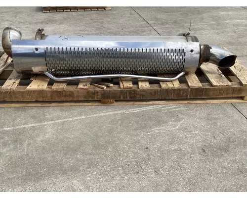 STERLING L9500 Exhaust & Muffler