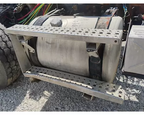 STERLING L9500 Fuel Tank