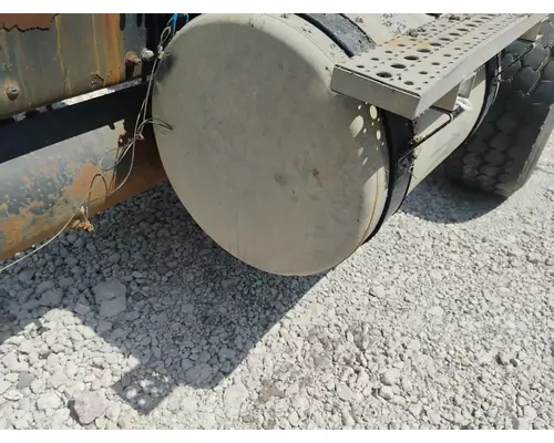 STERLING L9500 Fuel Tank