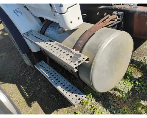 STERLING L9500 Fuel Tank