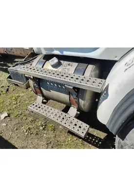 STERLING L9500 Fuel Tank