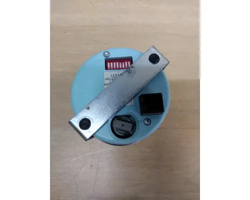 STERLING L9500 GAUGE TACHOMETER