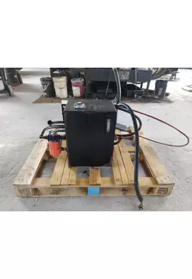 STERLING L9500 HYDRAULIC TANK