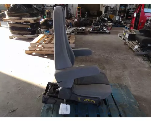 STERLING L9500 SEAT, FRONT