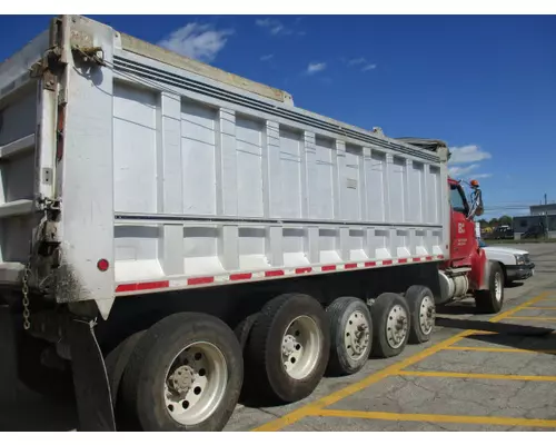 STERLING L9500 WHOLE TRUCK FOR RESALE