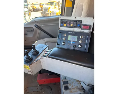 STERLING LT8500 Complete Vehicle
