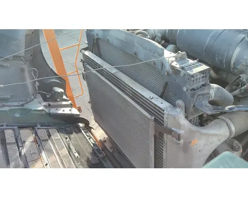 STERLING LT9500 COOLING ASSEMBLY (RAD, COND, ATAAC)